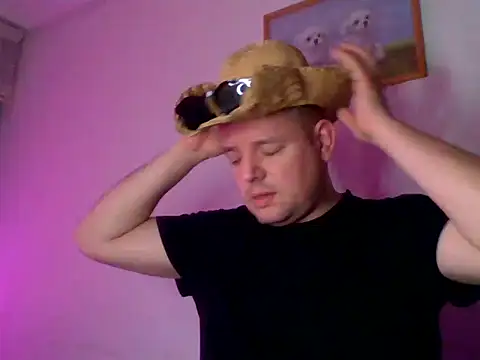 lobito1997 online show from March 17, 2025, 10:29 pm