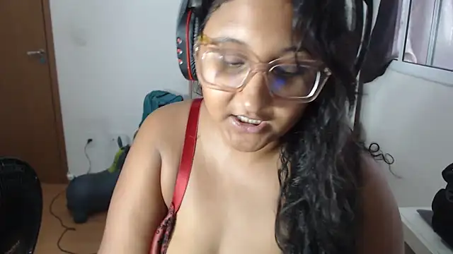 littlejady online show from February 25, 2026, 2:39 pm