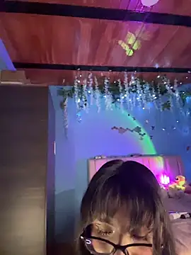 Lily candy X online show from February 13, 2026, 5:29 am