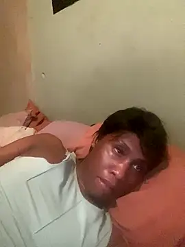 Snapshot of Moorella1 chatting on November 9, 2025, 3:27 pm Moorella1 online show from November 9, 2025, 3:27 pm