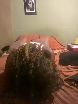 Snapshot of Moorella1 chatting on December 13, 2025, 8:04 pm Moorella1 online show from December 13, 2025, 8:04 pm