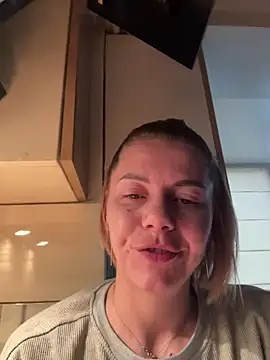 tanyagrey online show from December 16, 2025, 6:50 am