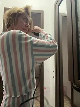 tanyagrey online show from November 11, 2025, 7:47 am