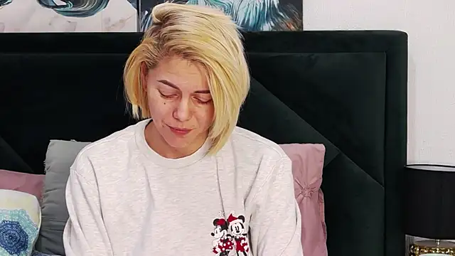 tanyagrey online show from February 25, 2026, 6:35 am