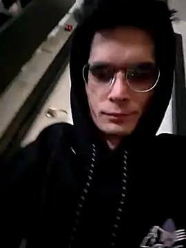 Migaruo online show from April 7, 2026, 8:10 pm