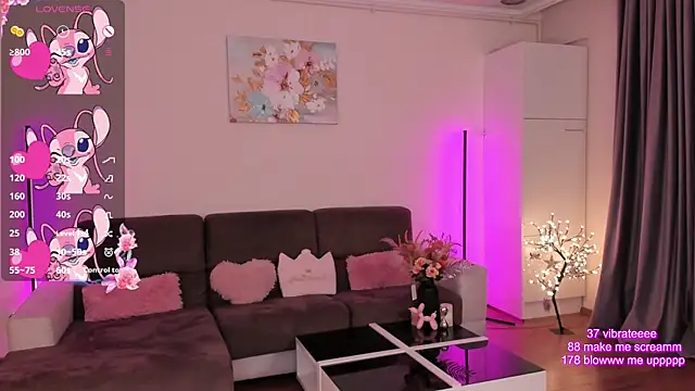 SweetAmeliaaa online show from December 18, 2025, 9:18 pm