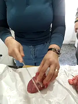 lamorbosa37 online show from March 17, 2026, 11:24 am