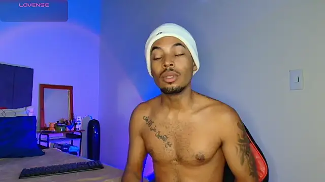 Snapshot of colinbrown chatting on November 17, 2025, 1:26 pm colinbrown online show from November 17, 2025, 1:26 pm