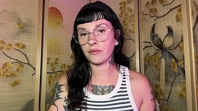 Snapshot of Marcelinegoddess chatting on July 14, 2026, 4:06 am Marcelinegoddess online show from July 14, 2026, 4:06 am
