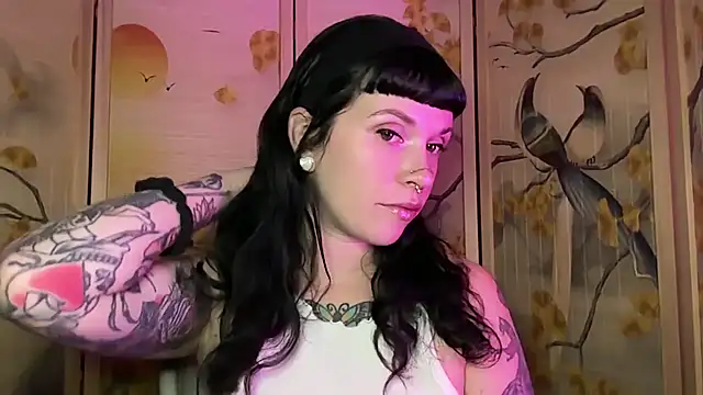 Snapshot of Marcelinegoddess chatting on May 1, 2026, 3:33 am Marcelinegoddess online show from May 1, 2026, 3:33 am