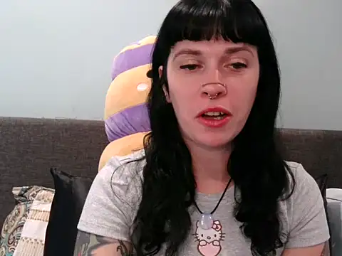 Marcelinegoddess online show from November 6, 2025, 4:11 pm