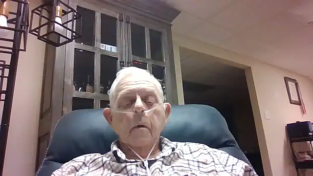 Snapshot of bootlegmanz chatting on November 4, 2025, 1:26 pm bootlegmanz online show from November 4, 2025, 1:26 pm