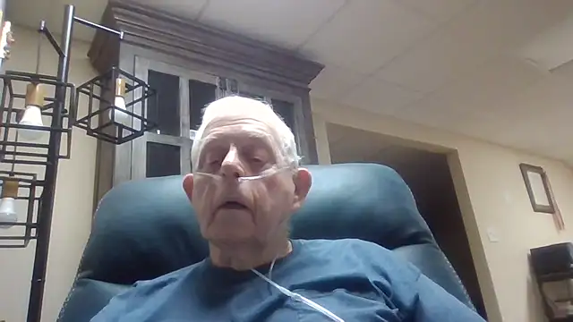 Snapshot of bootlegmanz chatting on November 16, 2025, 2:55 pm bootlegmanz online show from November 16, 2025, 2:55 pm