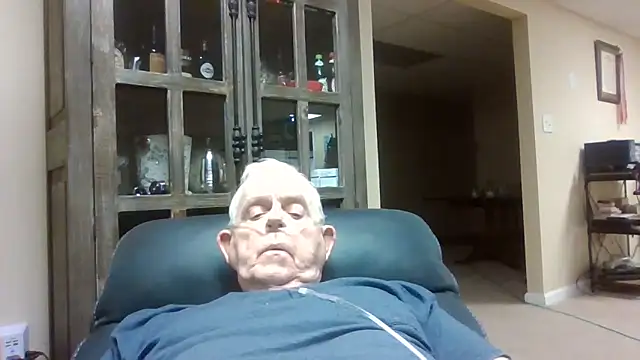 Snapshot of bootlegmanz chatting on November 7, 2025, 1:59 pm bootlegmanz online show from November 7, 2025, 1:59 pm