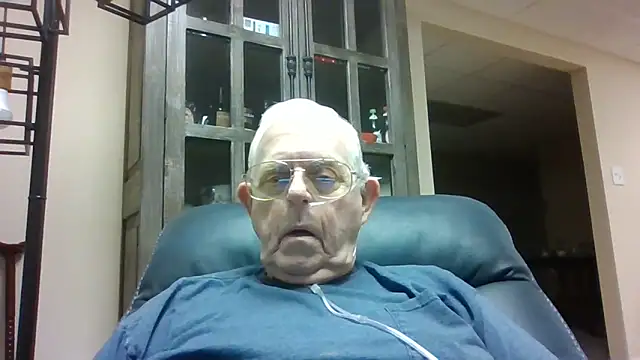 Snapshot of bootlegmanz chatting on November 6, 2025, 12:53 pm bootlegmanz online show from November 6, 2025, 12:53 pm