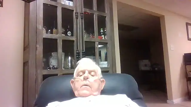 Snapshot of bootlegmanz chatting on November 18, 2025, 3:04 pm bootlegmanz online show from November 18, 2025, 3:04 pm