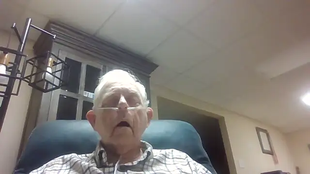 Snapshot of bootlegmanz chatting on November 27, 2025, 12:05 pm bootlegmanz online show from November 27, 2025, 12:05 pm