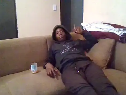 Snapshot of SmallGoodNutts chatting on February 5, 2025, 7:29 am SmallGoodNutts online show from February 5, 2025, 7:29 am