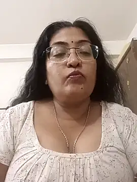 Snapshot of LAVERNIYA_ chatting on October 24, 2025, 11:53 am LAVERNIYA  online show from October 24, 2025, 11:53 am