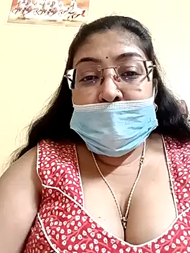 Snapshot of LAVERNIYA_ chatting on February 9, 2025, 11:58 am LAVERNIYA  online show from February 9, 2025, 11:58 am