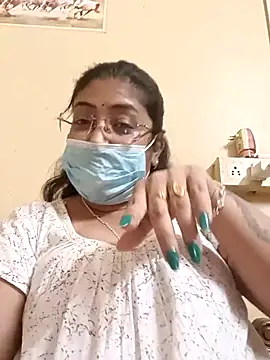 Snapshot of LAVERNIYA_ chatting on February 26, 2025, 10:27 am LAVERNIYA  online show from February 26, 2025, 10:27 am