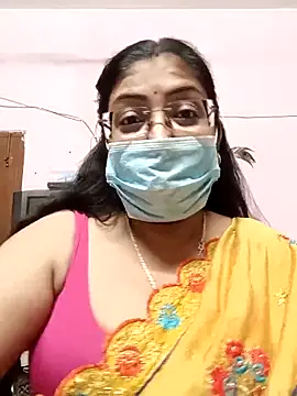 Snapshot of LAVERNIYA_ chatting on March 6, 2025, 12:52 pm LAVERNIYA  online show from March 6, 2025, 12:52 pm
