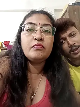 Snapshot of LAVERNIYA_ chatting on October 8, 2025, 3:02 pm LAVERNIYA  online show from October 8, 2025, 3:02 pm