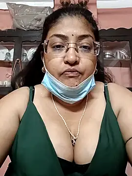 Snapshot of LAVERNIYA_ chatting on February 28, 2025, 9:01 pm LAVERNIYA  online show from February 28, 2025, 9:01 pm