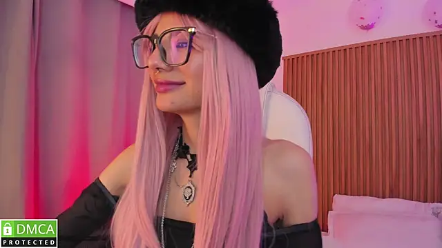 Snapshot of sophiecherry_ chatting on October 28, 2025, 3:40 am sophiecherry online show from October 28, 2025, 3:40 am