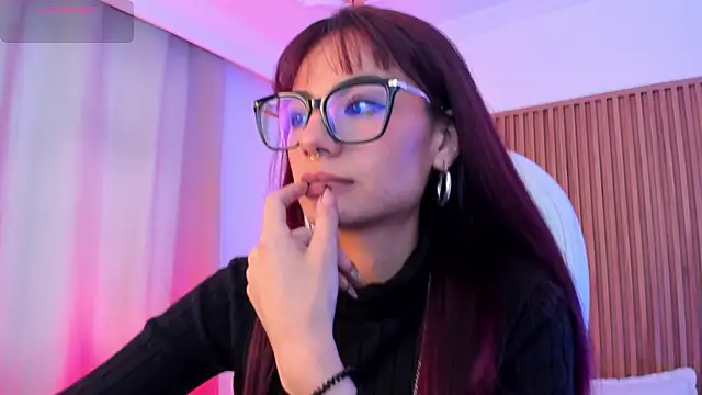 Snapshot of sophiecherry_ chatting on November 22, 2025, 9:13 pm sophiecherry online show from November 22, 2025, 9:13 pm