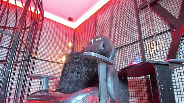 Snapshot of NAILAHARD chatting on November 18, 2025, 3:15 pm NAILAHARD online show from November 18, 2025, 3:15 pm