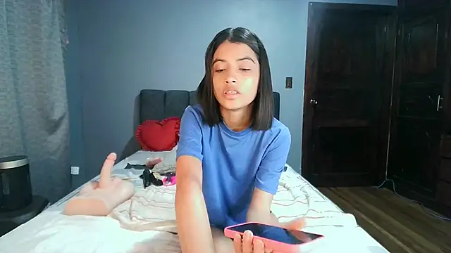 Snapshot of LiaOrtiz69 chatting on March 13, 2025, 7:06 pm LiaOrtiz69 online show from March 13, 2025, 7:06 pm