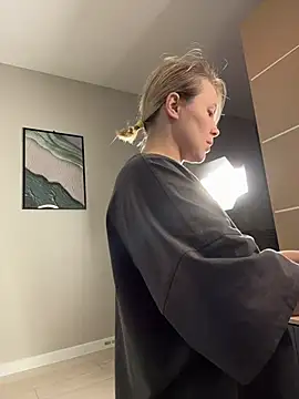 Charming Daphny online show from February 12, 2026, 6:13 am