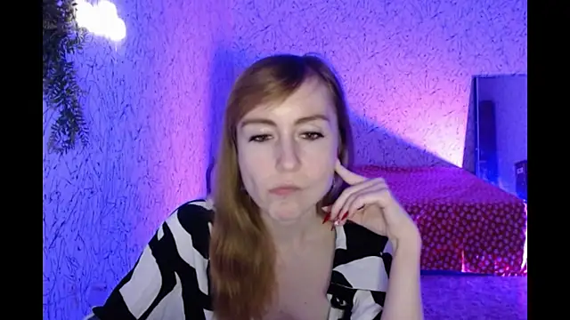 Athena Richards online show from December 20, 2024, 4:04 pm