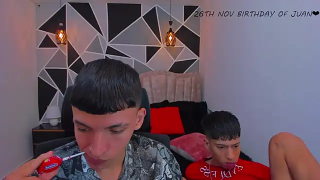 Snapshot of Juan_Nd_Steven chatting on November 20, 2025, 2:56 am Juan Nd Steven online show from November 20, 2025, 2:56 am