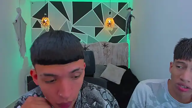 Snapshot of Juan_Nd_Steven chatting on October 29, 2025, 4:22 am Juan Nd Steven online show from October 29, 2025, 4:22 am