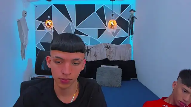 Snapshot of Juan_Nd_Steven chatting on October 31, 2025, 4:53 am Juan Nd Steven online show from October 31, 2025, 4:53 am