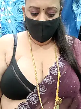 Snapshot of ashikaa_r chatting on October 5, 2025, 3:41 am ashikaa r online show from October 5, 2025, 3:41 am