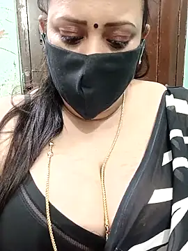 Snapshot of ashikaa_r chatting on December 15, 2025, 7:31 pm ashikaa r online show from December 15, 2025, 7:31 pm