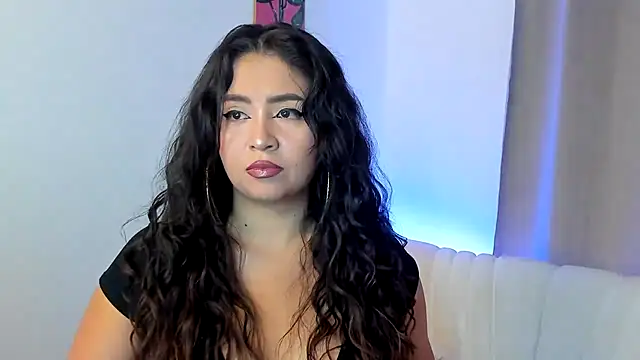 Snapshot of LiahDiaz chatting on September 8, 2025, 7:35 pm LiahDiaz online show from September 8, 2025, 7:35 pm