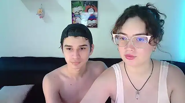 Snapshot of AndrewAnndCherry chatting on January 23, 2025, 12:35 am AndrewAnndCherry online show from January 23, 2025, 12:35 am