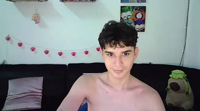 Snapshot of AndrewAnndCherry chatting on February 5, 2025, 12:53 am AndrewAnndCherry online show from February 5, 2025, 12:53 am