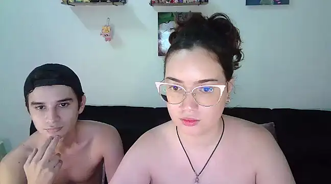Snapshot of AndrewAnndCherry chatting on January 21, 2025, 1:08 am AndrewAnndCherry online show from January 21, 2025, 1:08 am