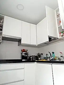 Marioo4k online show from April 12, 2026, 6:38 am