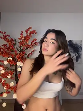 VictoriaHiill online show from March 8, 2026, 5:38 pm