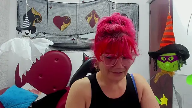 Snapshot of Salomeediaz_ chatting on October 10, 2025, 9:04 pm Salomeediaz online show from October 10, 2025, 9:04 pm