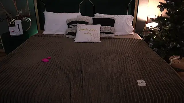 Snapshot of PamelaXX_ chatting on December 14, 2025, 8:58 pm PamelaXX online show from December 14, 2025, 8:58 pm