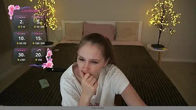 Snapshot of PamelaXX_ chatting on November 17, 2025, 9:08 pm PamelaXX online show from November 17, 2025, 9:08 pm