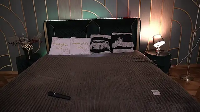 Snapshot of PamelaXX_ chatting on November 24, 2025, 9:04 pm PamelaXX online show from November 24, 2025, 9:04 pm