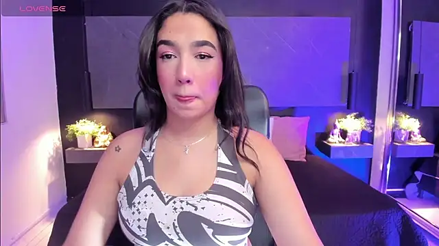 SaraaMills online show from April 14, 2026, 3:22 am